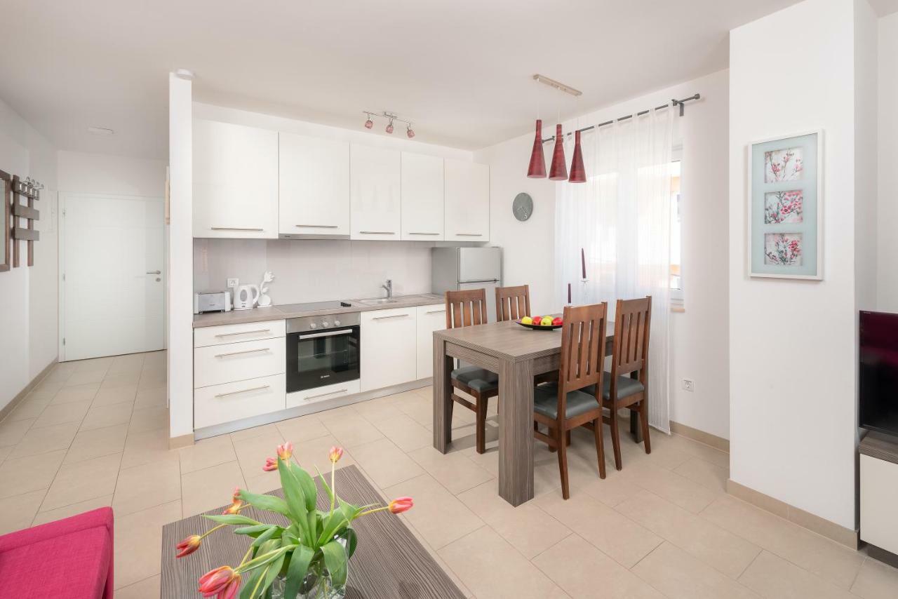 Olive Tree Apartments Podstrana Luaran gambar