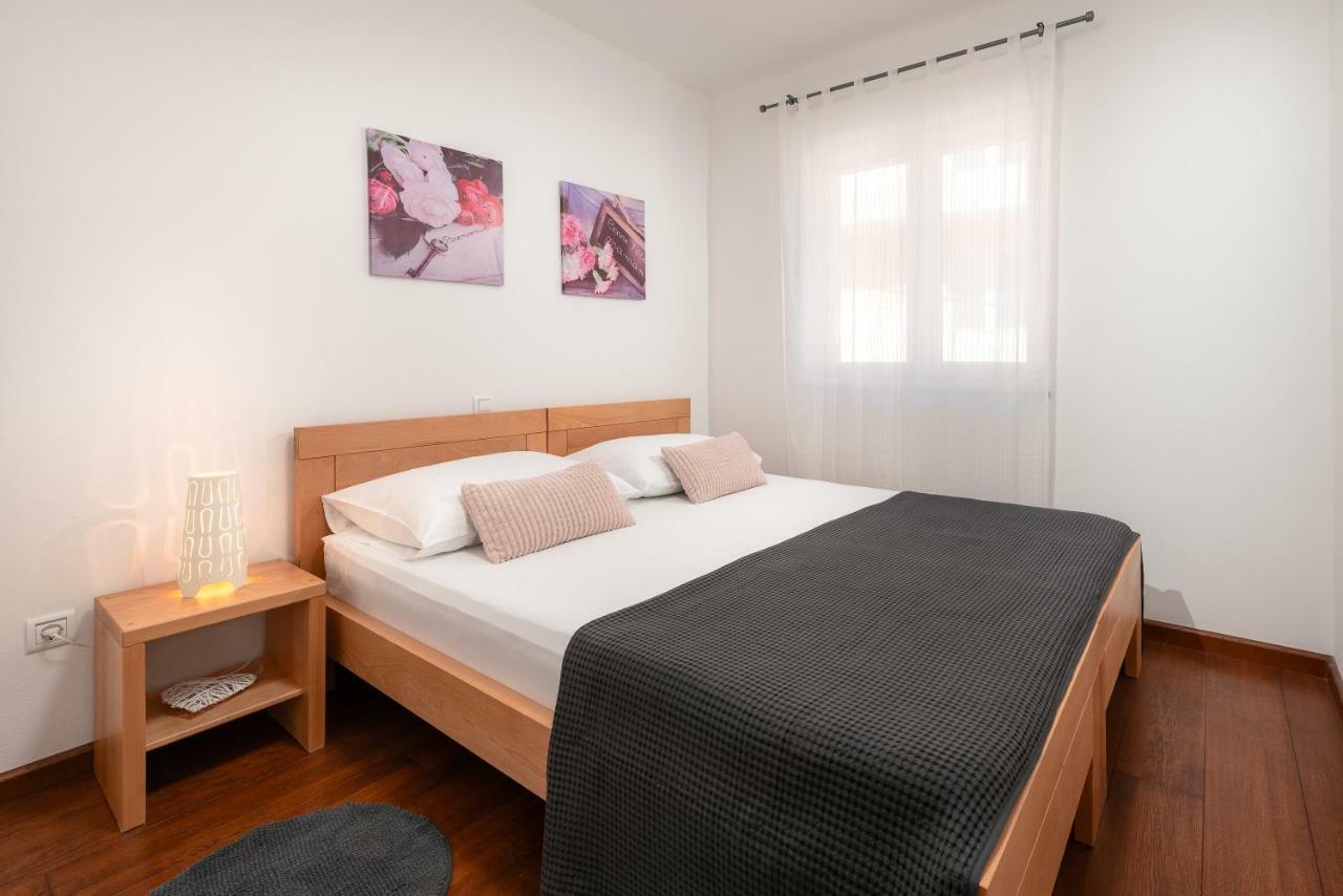 Olive Tree Apartments Podstrana Luaran gambar